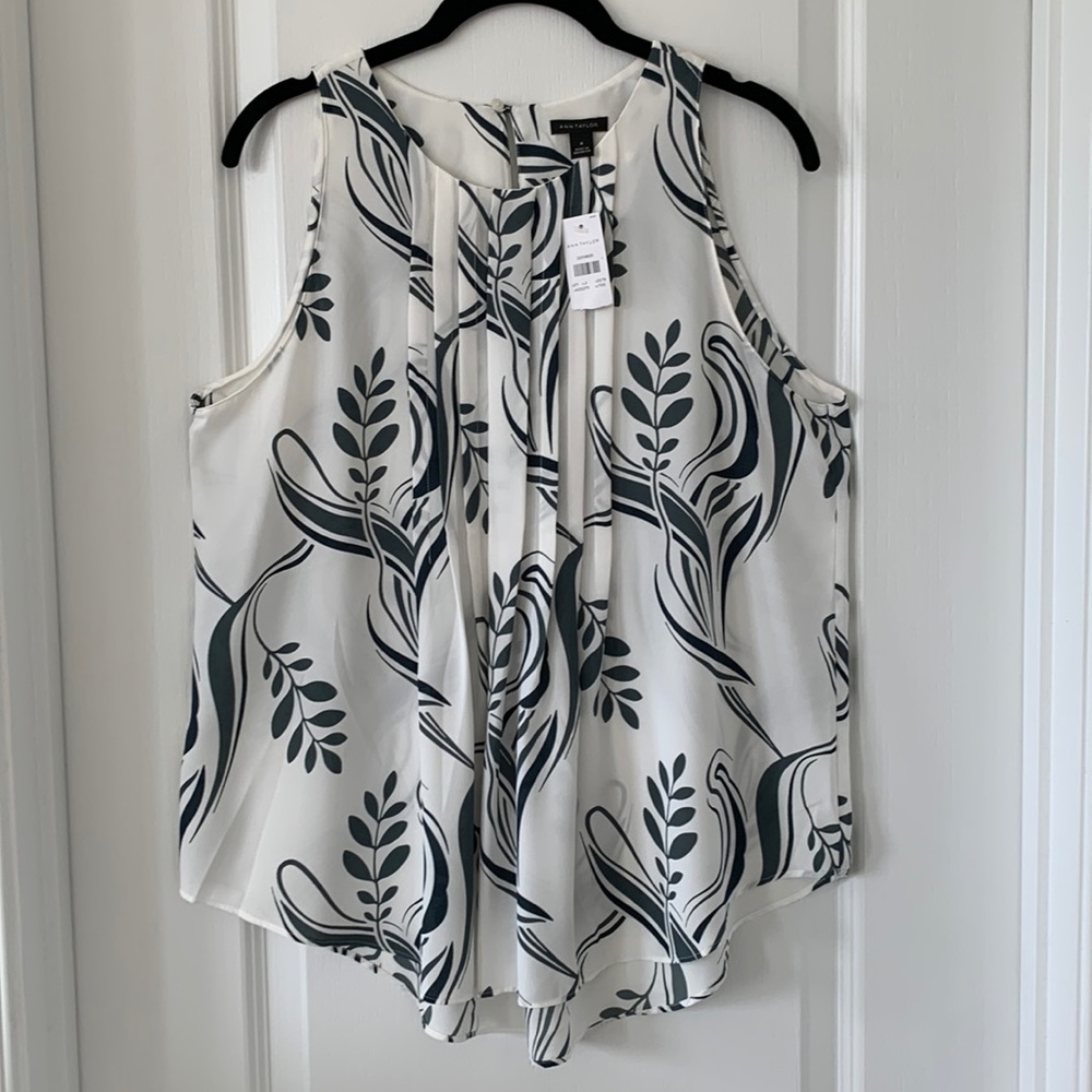 NWT ANN TAYLOR Green/White Leaf Print 100% Polyester Sleeveless Blouse Size M